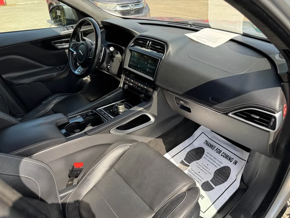 2017 Jaguar F-Pace - Image 16 of 16