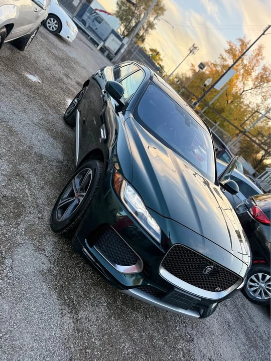 2017 Jaguar F-Pace - Image 13 of 16