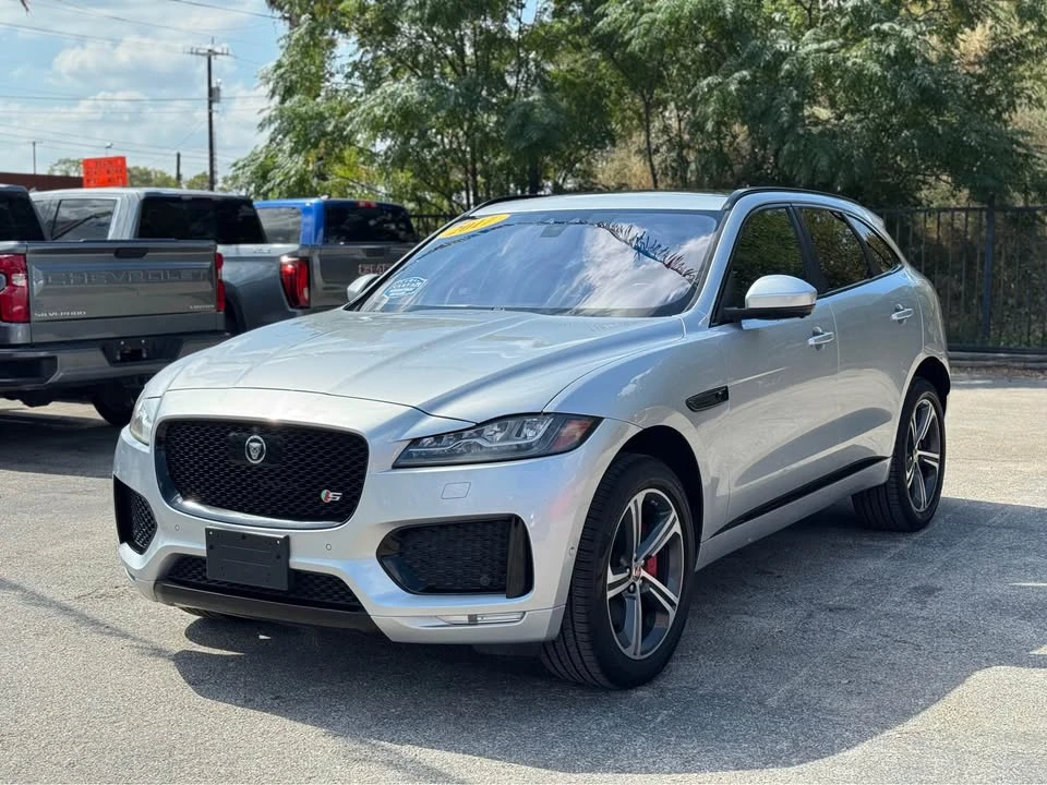 2017 Jaguar F-Pace - Image 8 of 16