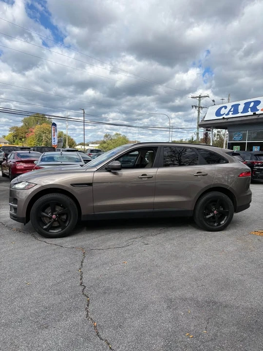 2017 Jaguar F-Pace - Image 3 of 12
