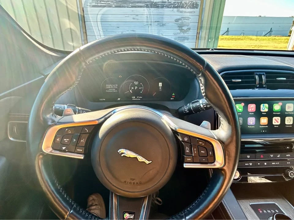 2017 Jaguar F-Pace - Image 7 of 18