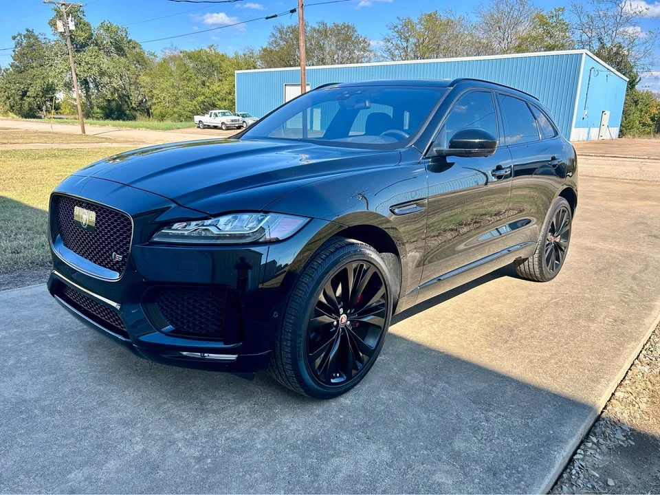 2017 Jaguar F-Pace - Image 5 of 18