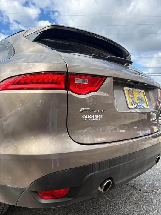 2017 Jaguar F-Pace - Image 6 of 12