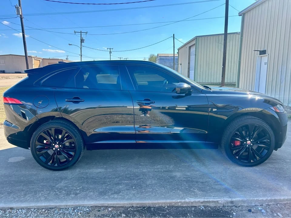 2017 Jaguar F-Pace - Image 2 of 18