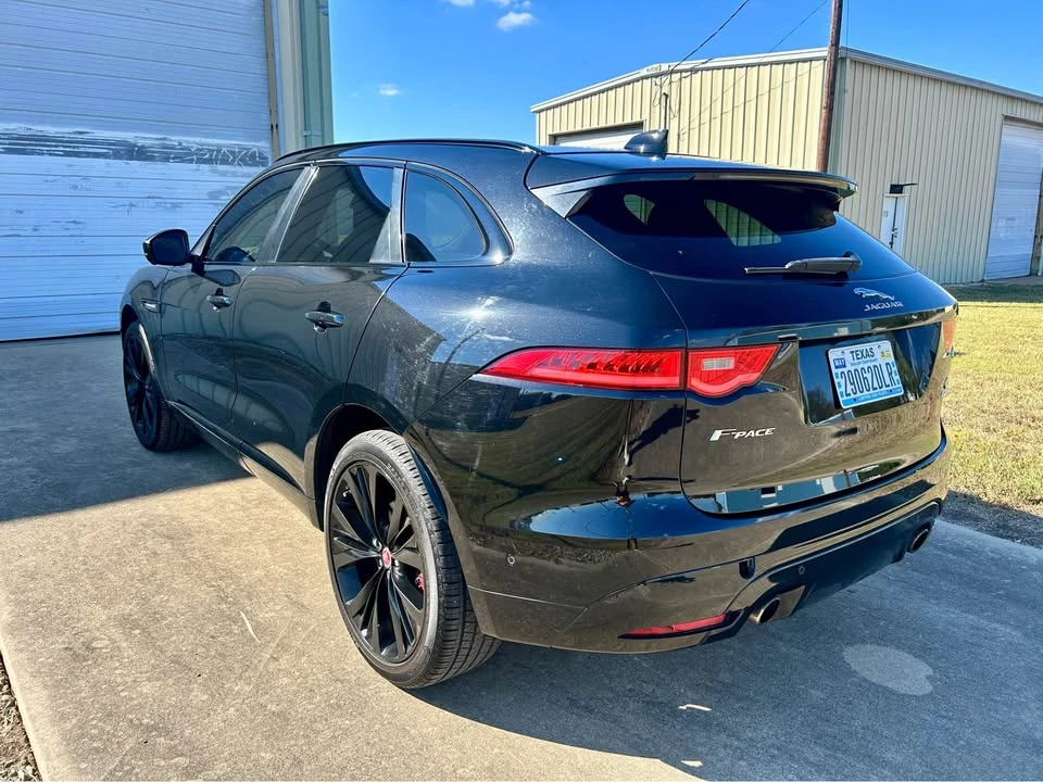 2017 Jaguar F-Pace - Image 4 of 18