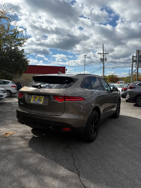 2017 Jaguar F-Pace - Image 5 of 12