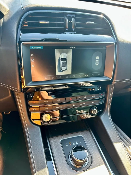 2017 Jaguar F-Pace - Image 16 of 18