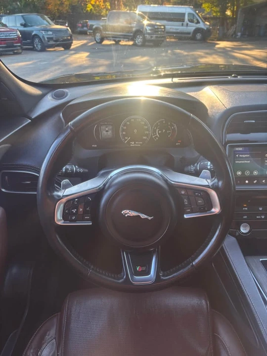 2017 Jaguar F-Pace - Image 12 of 19