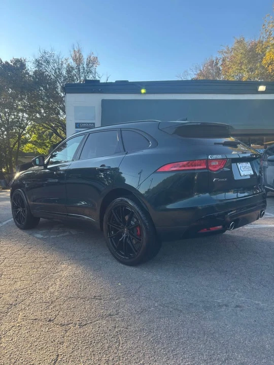 2017 Jaguar F-Pace - Image 2 of 19