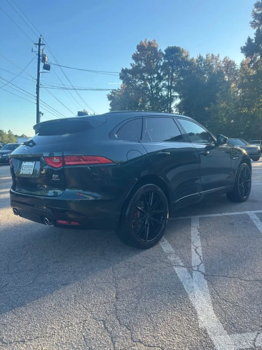 2017 Jaguar F-Pace - Image 4 of 19