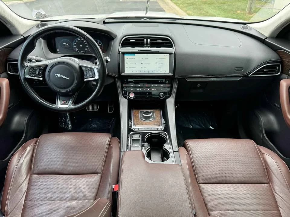2017 Jaguar F-Pace - Image 12 of 19