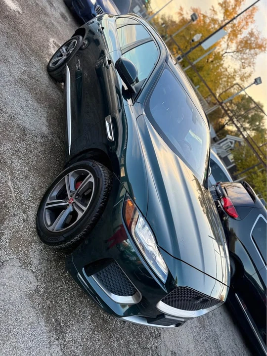 2017 Jaguar F-Pace - Image 5 of 16