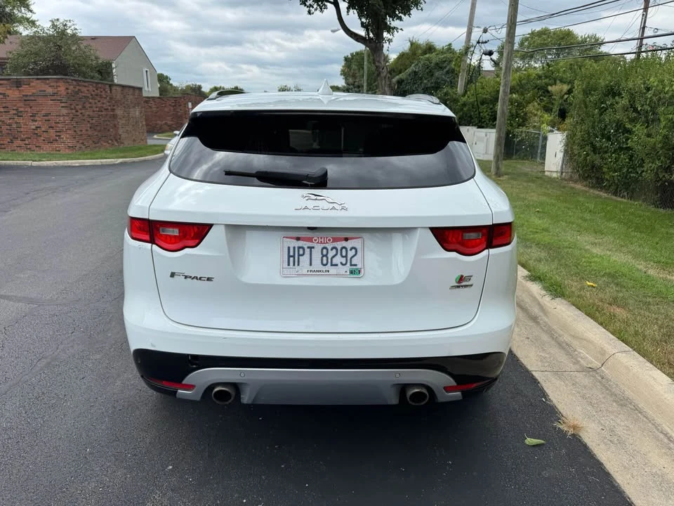 2017 Jaguar F-Pace - Image 2 of 19