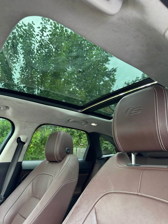 2017 Jaguar F-Pace - Image 16 of 19