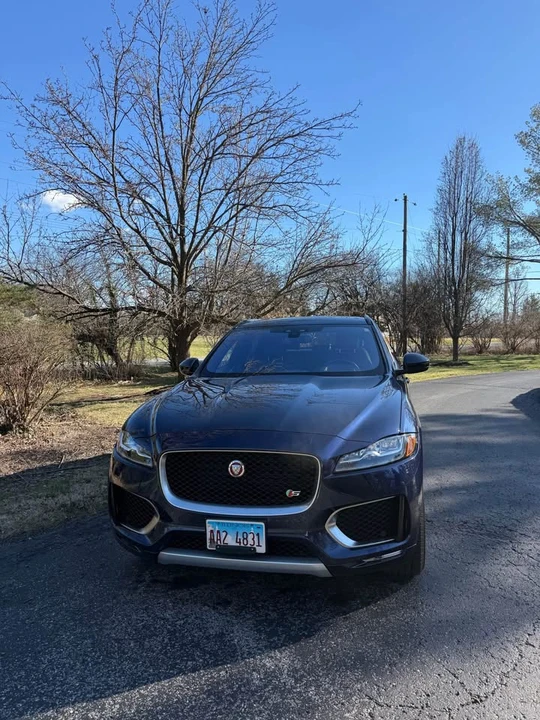 2017 Jaguar F-Pace - Image 2 of 18