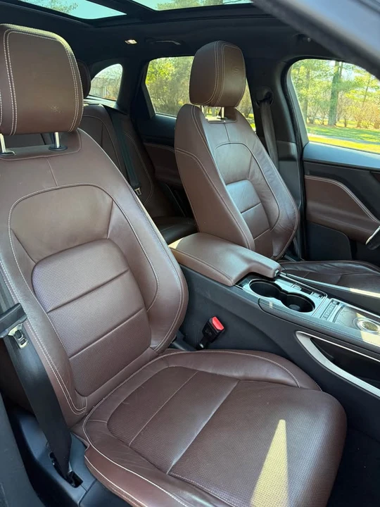 2017 Jaguar F-Pace - Image 14 of 18