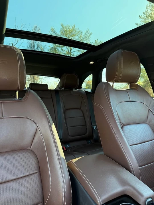 2017 Jaguar F-Pace - Image 16 of 18