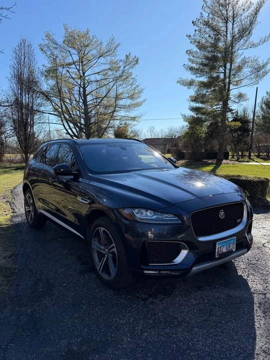2017 Jaguar F-Pace - Image 3 of 18