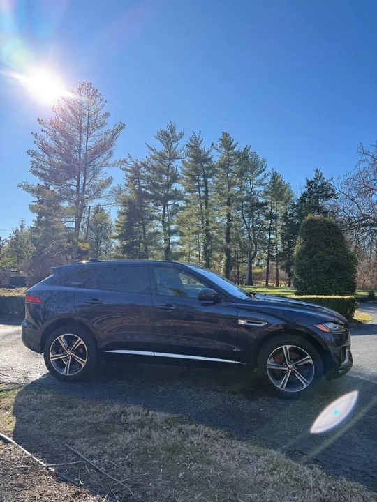 2017 Jaguar F-Pace - Image 4 of 18