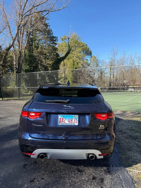 2017 Jaguar F-Pace - Image 5 of 18