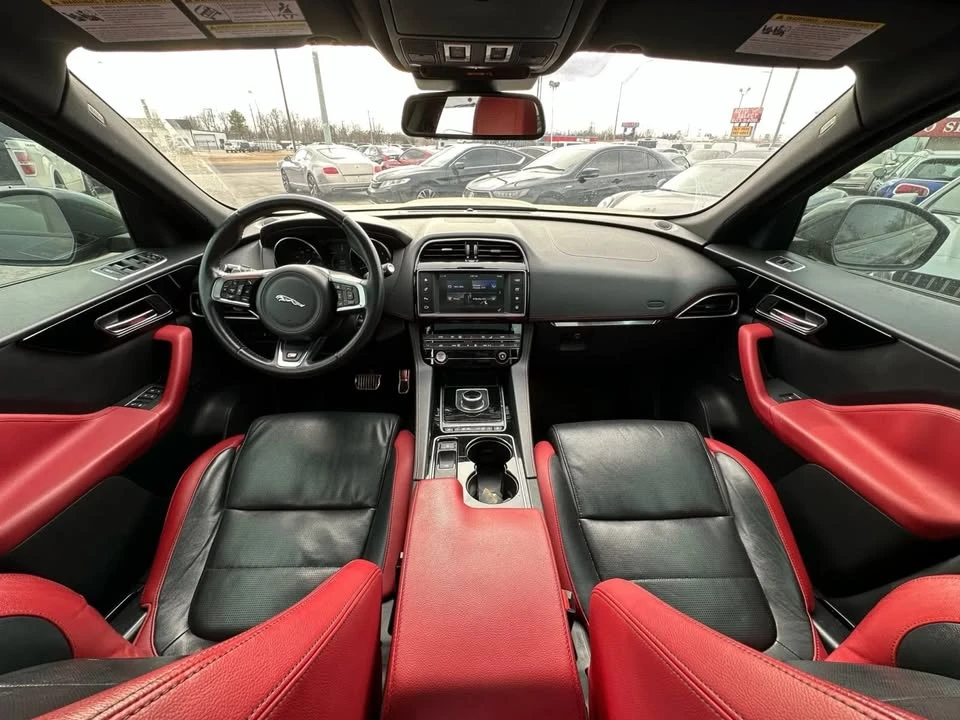 2017 Jaguar F-Pace - Image 11 of 20