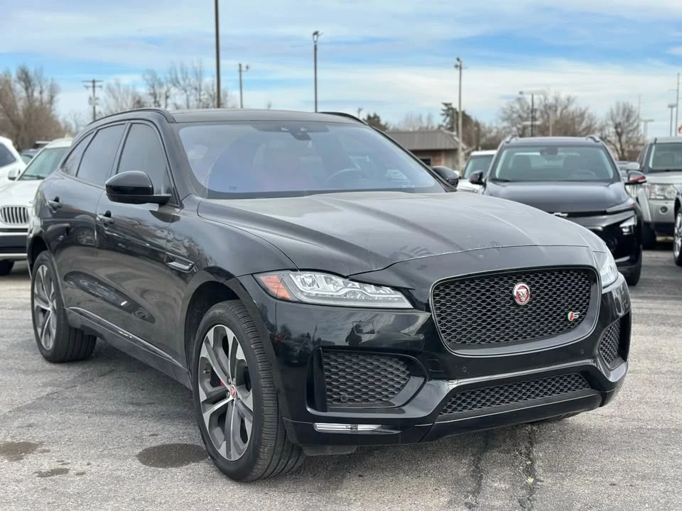 2017 Jaguar F-Pace - Image 4 of 20