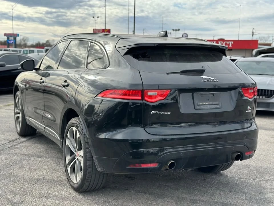 2017 Jaguar F-Pace - Image 8 of 20