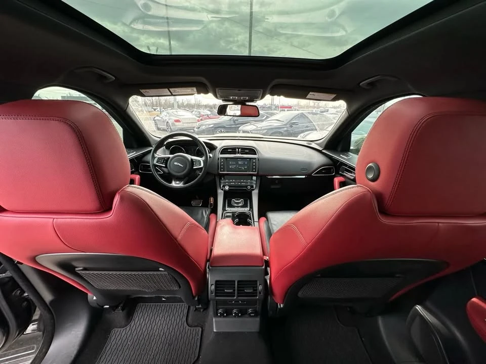 2017 Jaguar F-Pace - Image 15 of 20