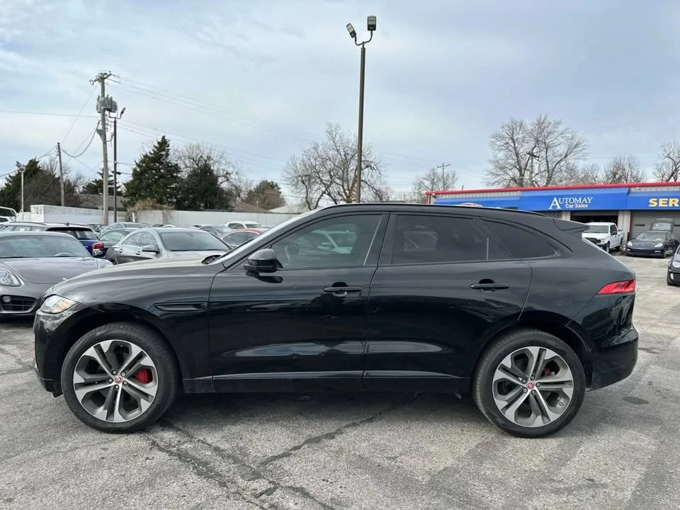 2017 Jaguar F-Pace - Image 9 of 20