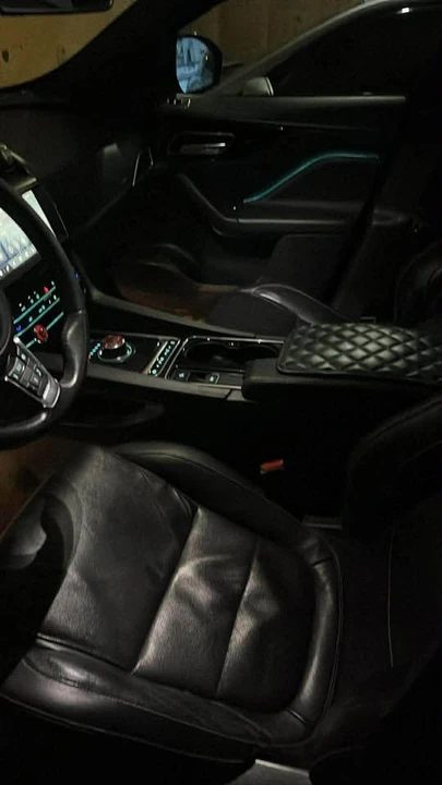 2017 Jaguar F-Pace - Image 9 of 11