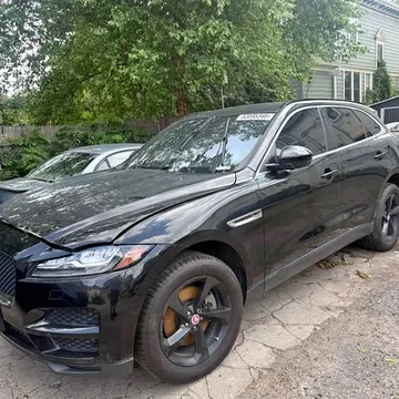 2017 Jaguar F-PACE S Sport Utility 4D