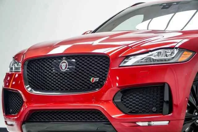 2017 Jaguar F-Pace - Image 2 of 17
