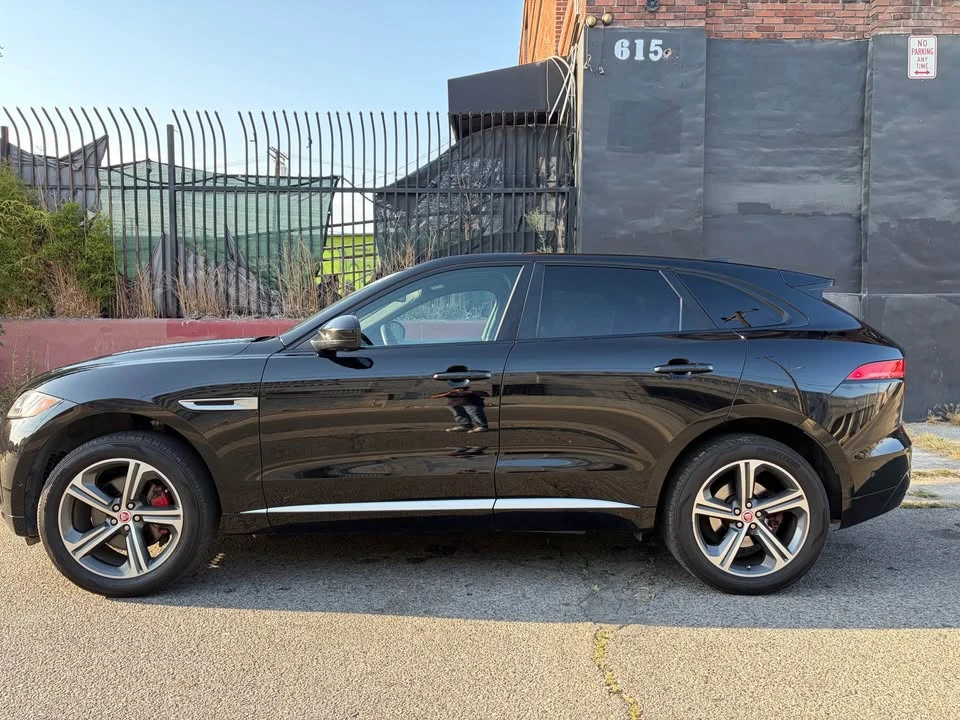 2017 Jaguar F-Pace - Image 5 of 11