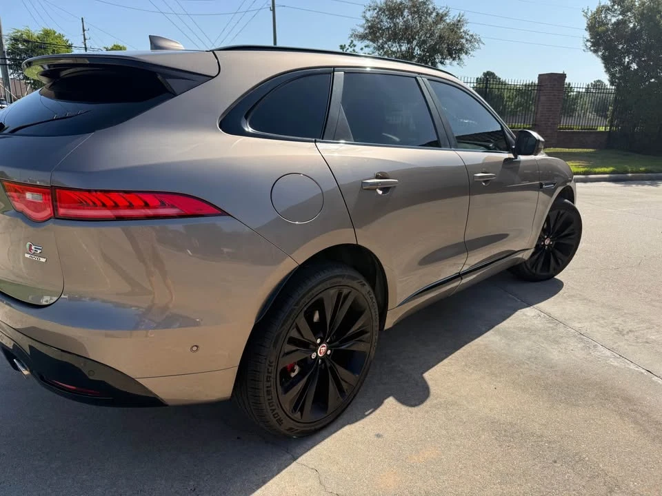 2017 Jaguar F-Pace - Image 4 of 19