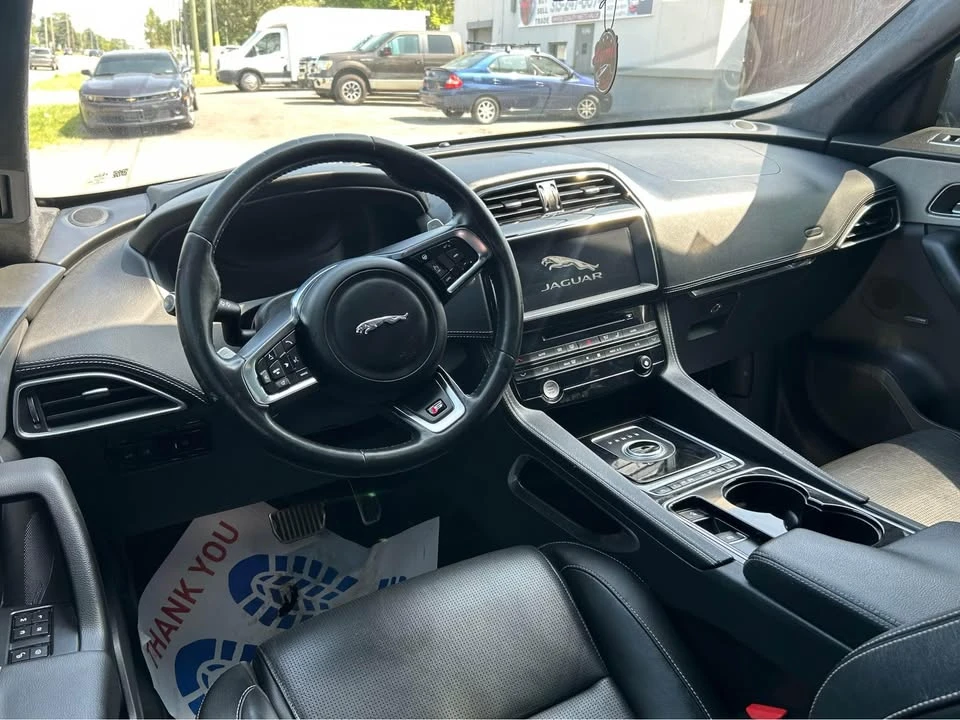 2017 Jaguar F-Pace - Image 12 of 18