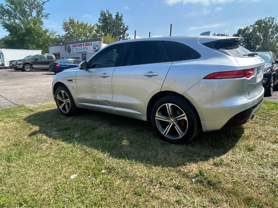 2017 Jaguar F-Pace - Image 7 of 18