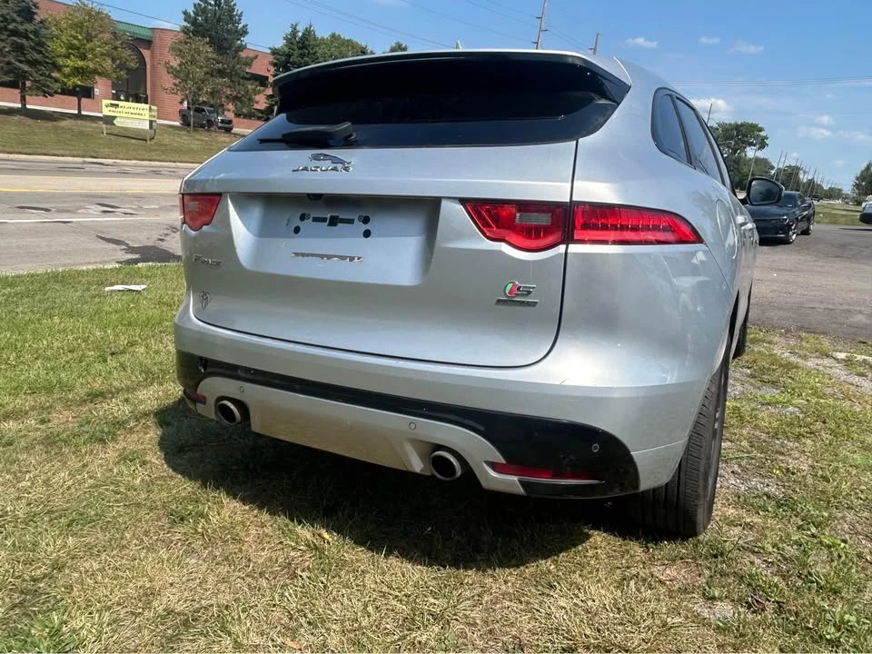2017 Jaguar F-Pace - Image 4 of 18