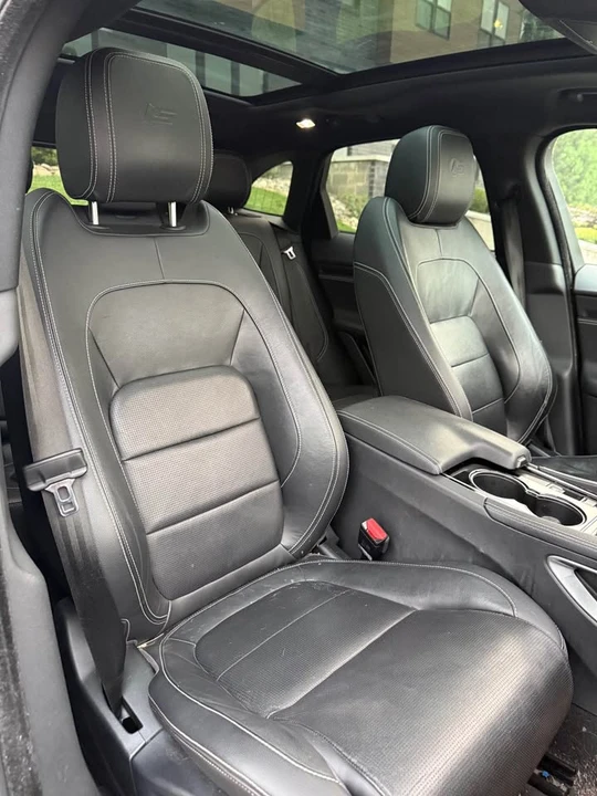 2017 Jaguar F-Pace - Image 11 of 14