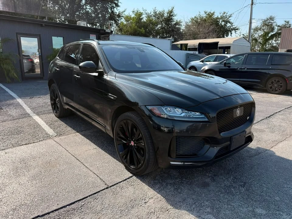 2017 Jaguar F-Pace - Image 4 of 20
