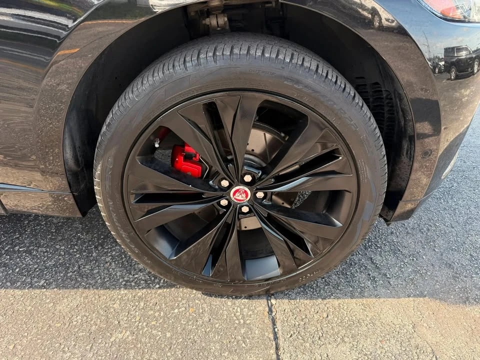 2017 Jaguar F-Pace - Image 3 of 20