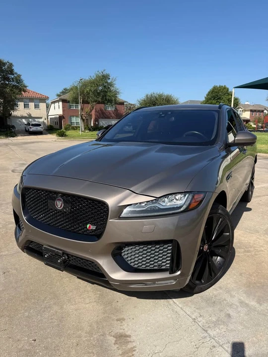 2017 Jaguar F-Pace - Image 9 of 19