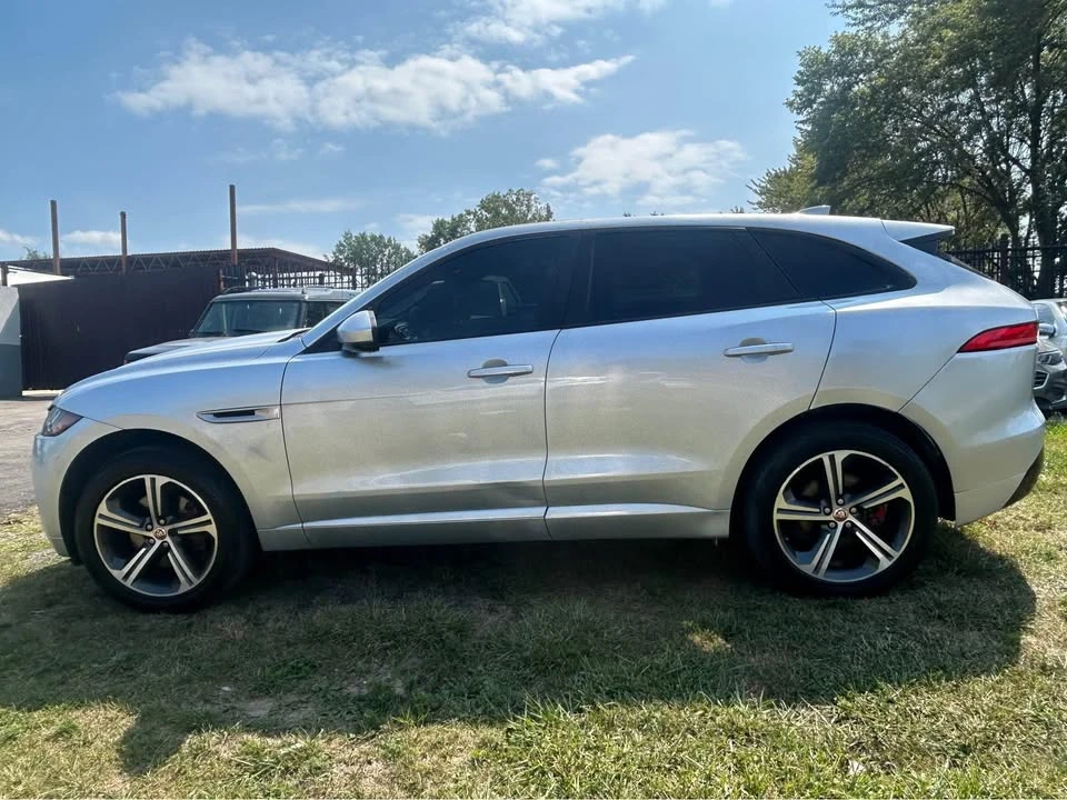 2017 Jaguar F-Pace - Image 8 of 18