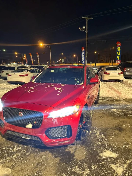 2017 Jaguar F-Pace - Image 2 of 2