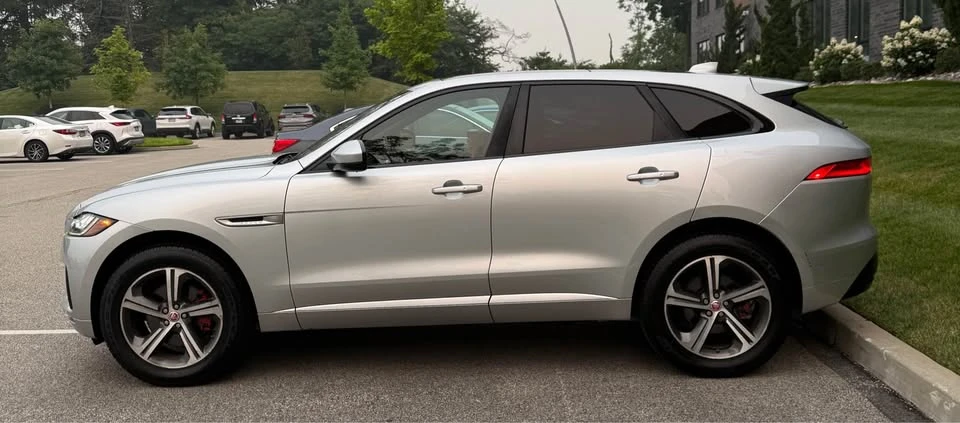 2017 Jaguar F-Pace - Image 13 of 14
