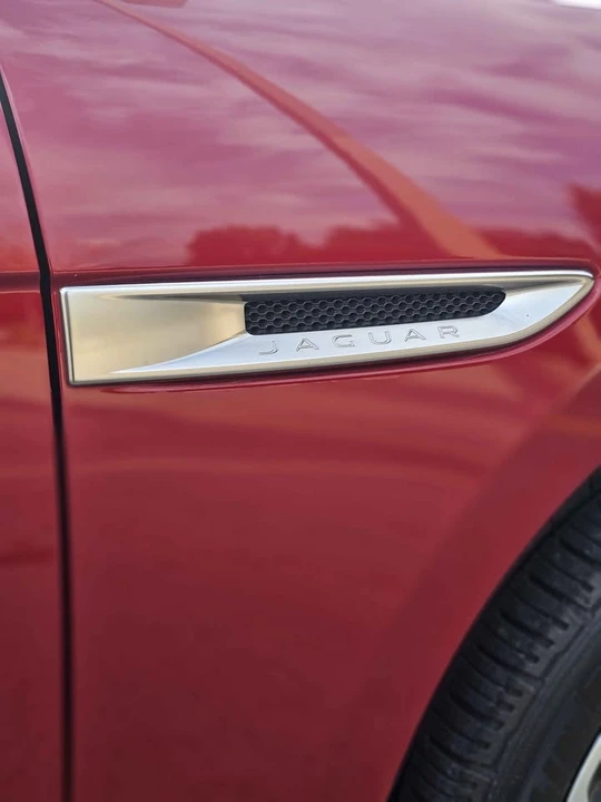 2017 Jaguar F-Pace - Image 5 of 14