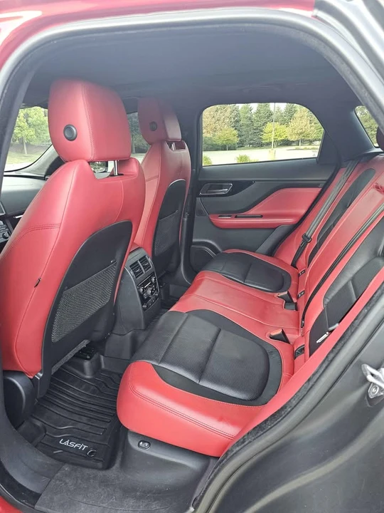 2017 Jaguar F-Pace - Image 11 of 14
