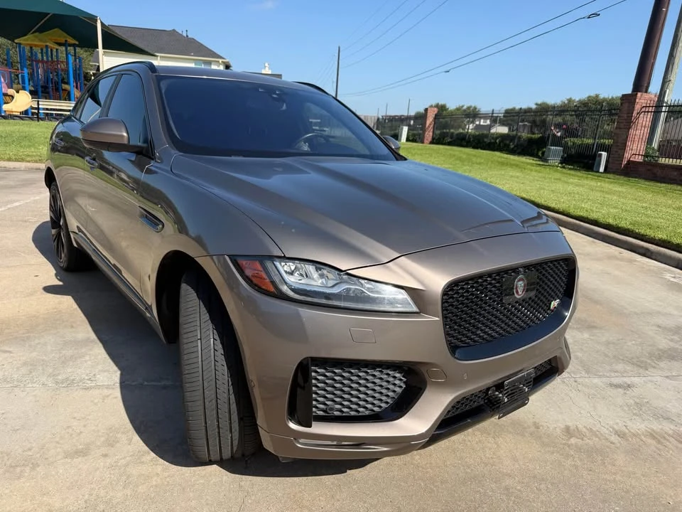 2017 Jaguar F-Pace - Image 10 of 19