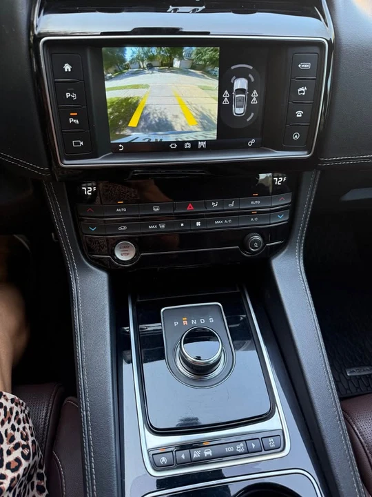 2017 Jaguar F-Pace - Image 16 of 19