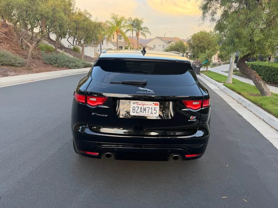 2017 Jaguar F-Pace - Image 8 of 18