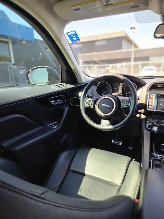 2017 Jaguar F-Pace - Image 12 of 15
